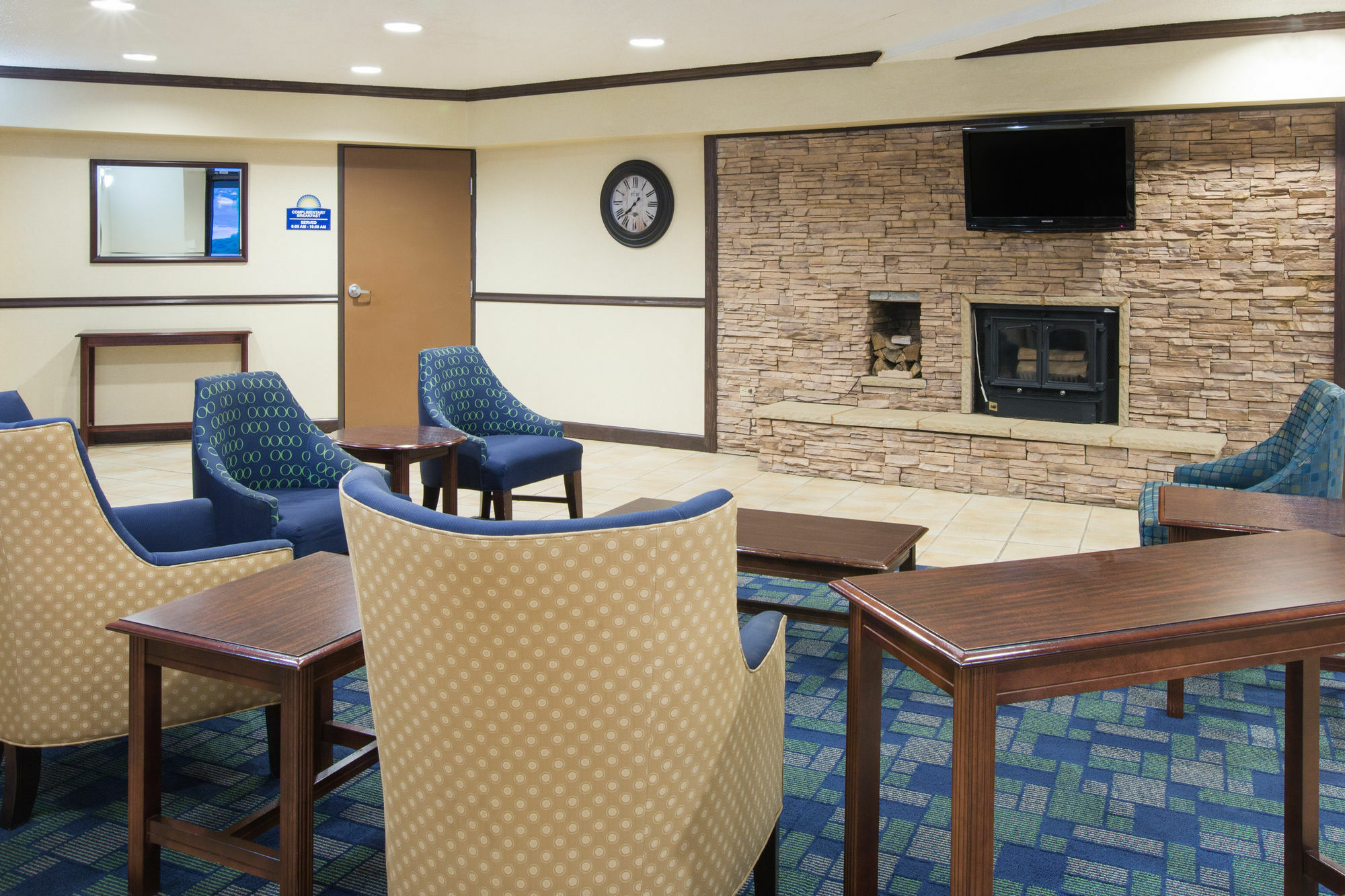Days Inn & Suites By Wyndham Bridgeport - Clarksburg מראה חיצוני תמונה